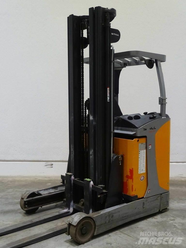 Still FM-X17 Reach trucks