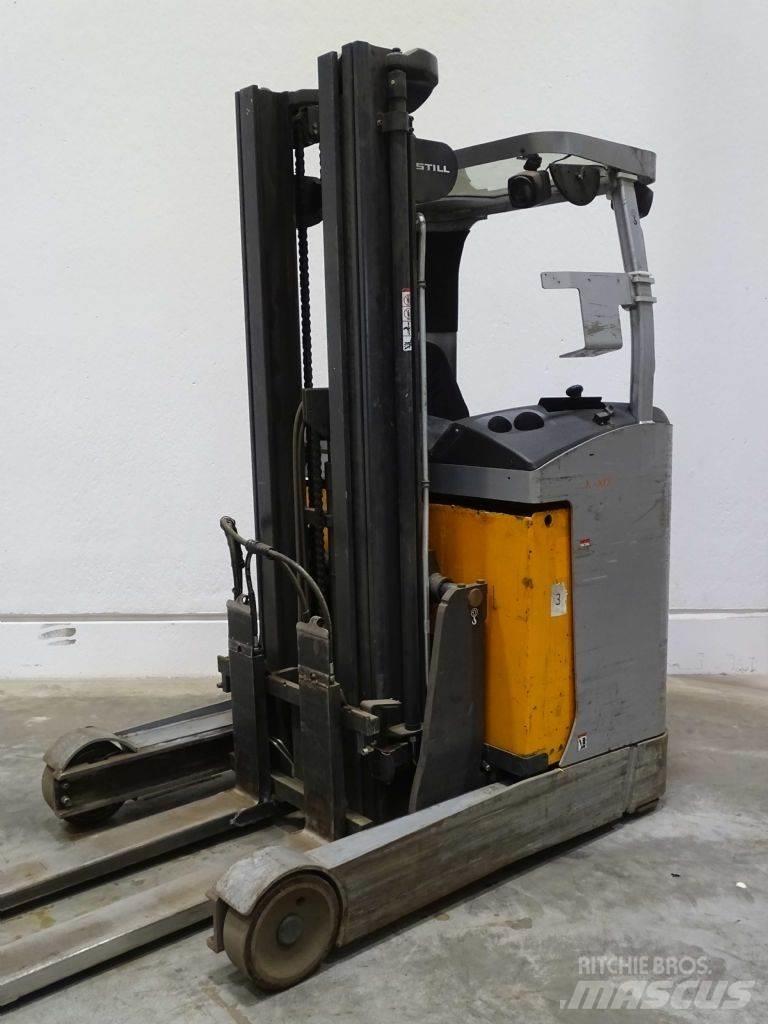 Still FM-X17 Reach trucks