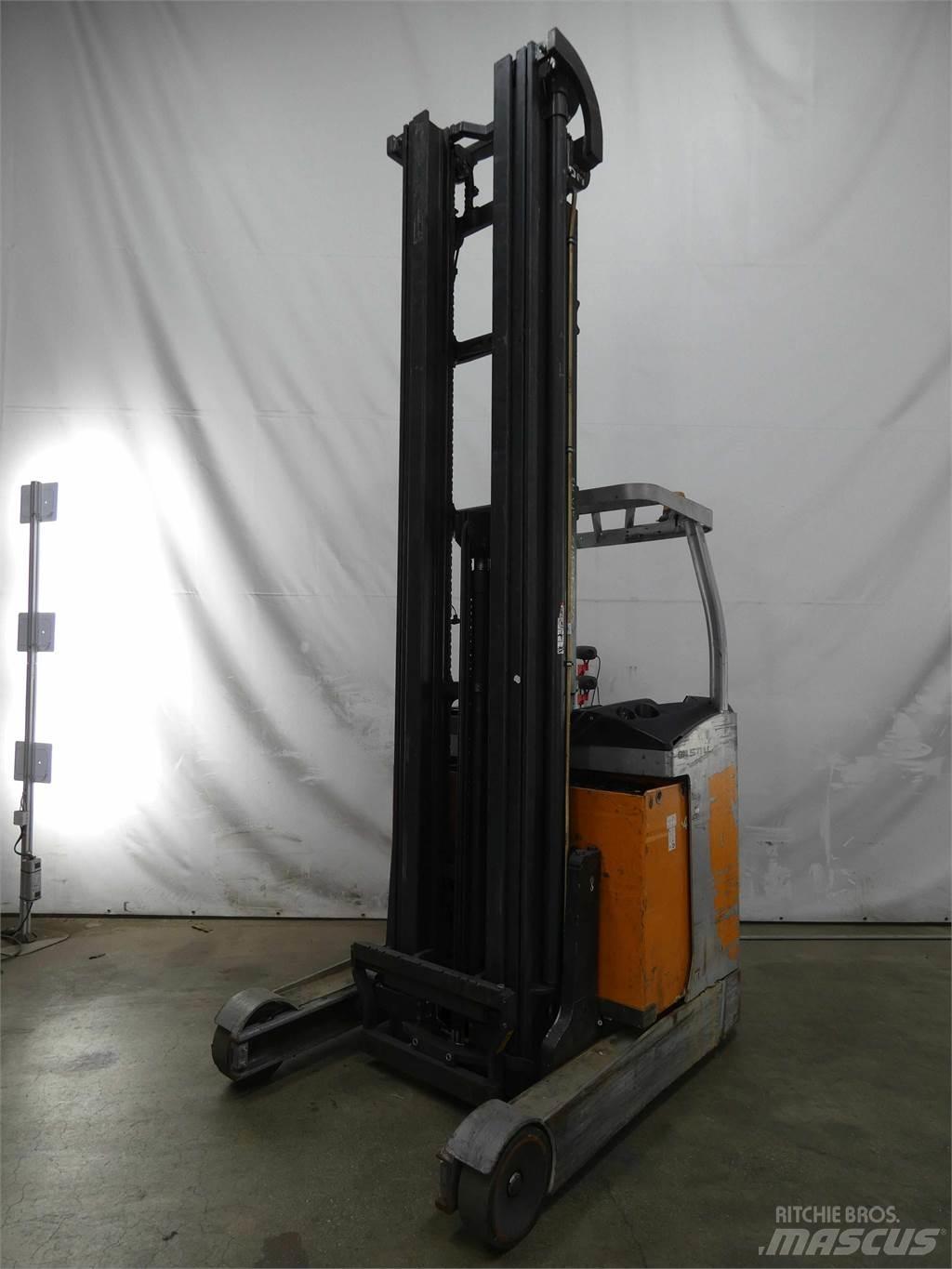 Still FM-X17 Reach trucks