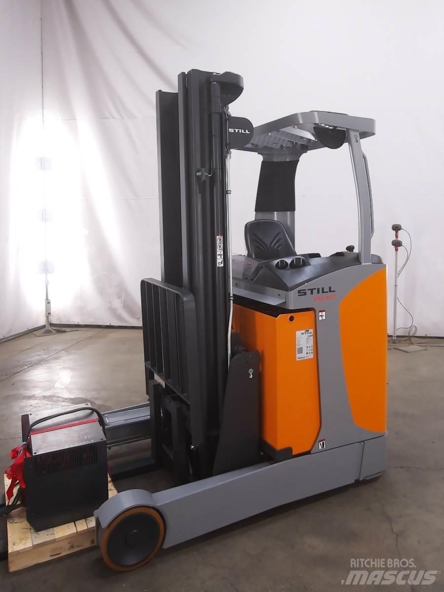 Still FM-X17 Reach trucks