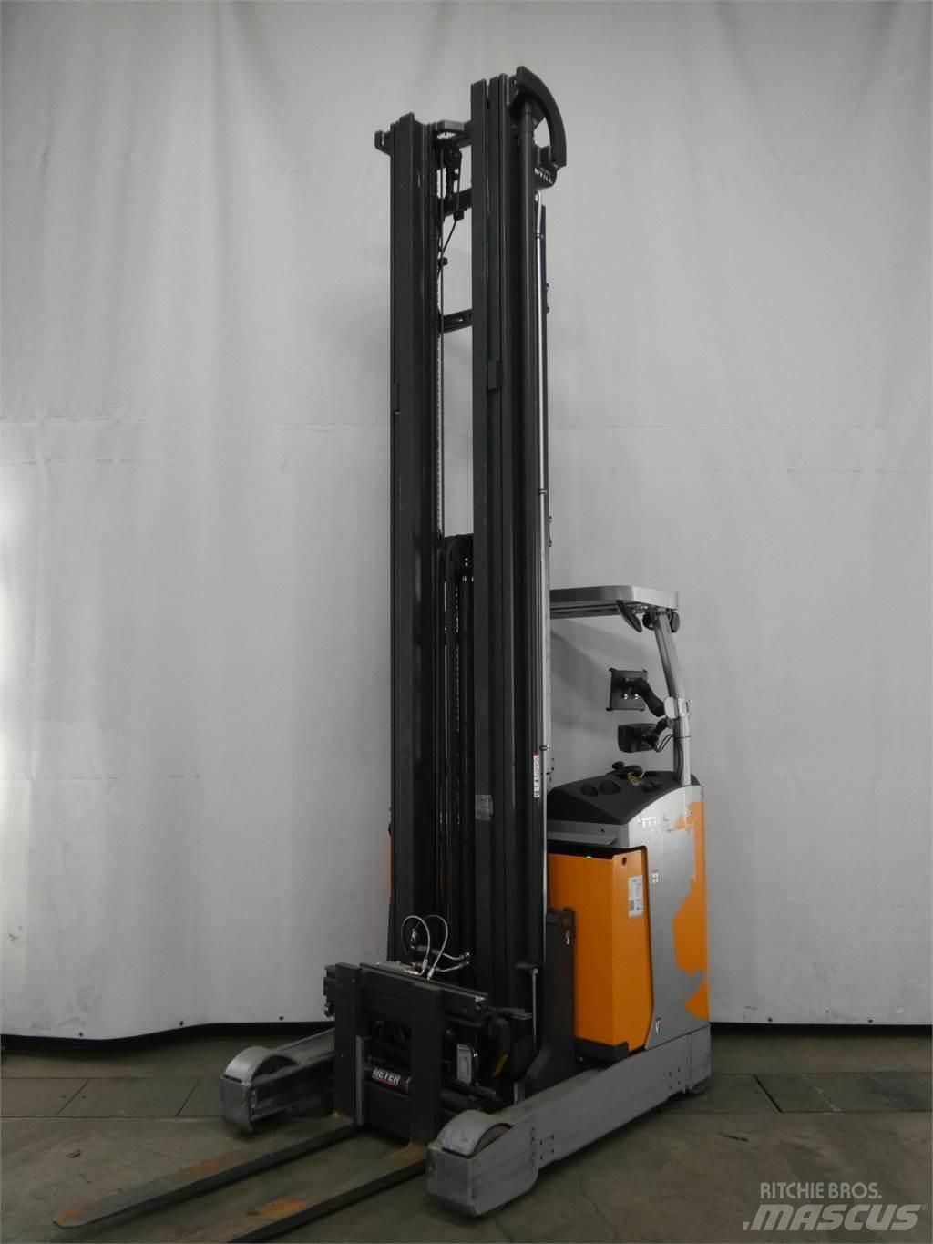Still FM-X17 Reach trucks