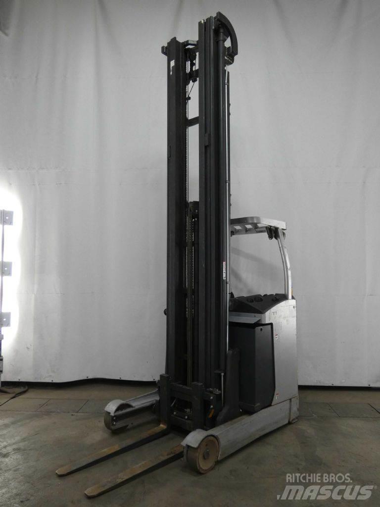 Still FM-X17 Reach trucks