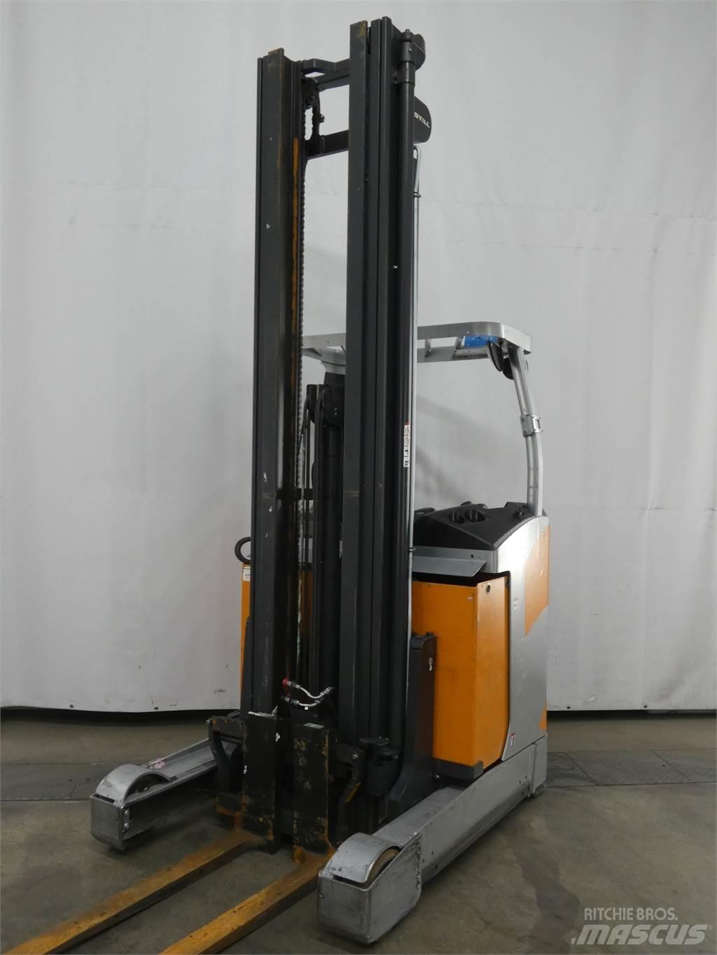 Still FM-X17 Reach trucks