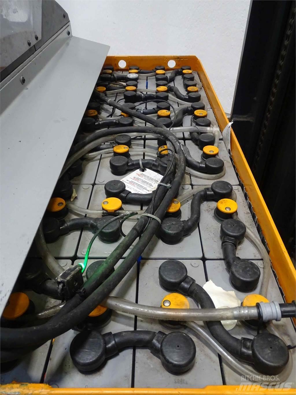 Still FM-X17 Reach trucks