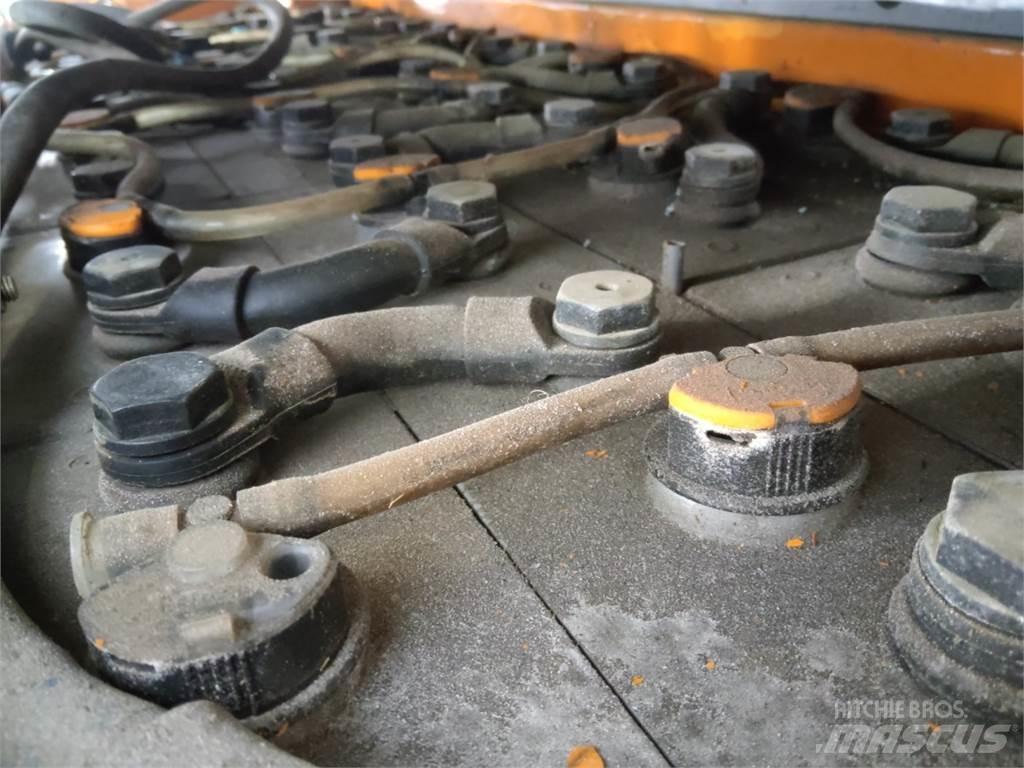 Still FM-X17 Reach trucks