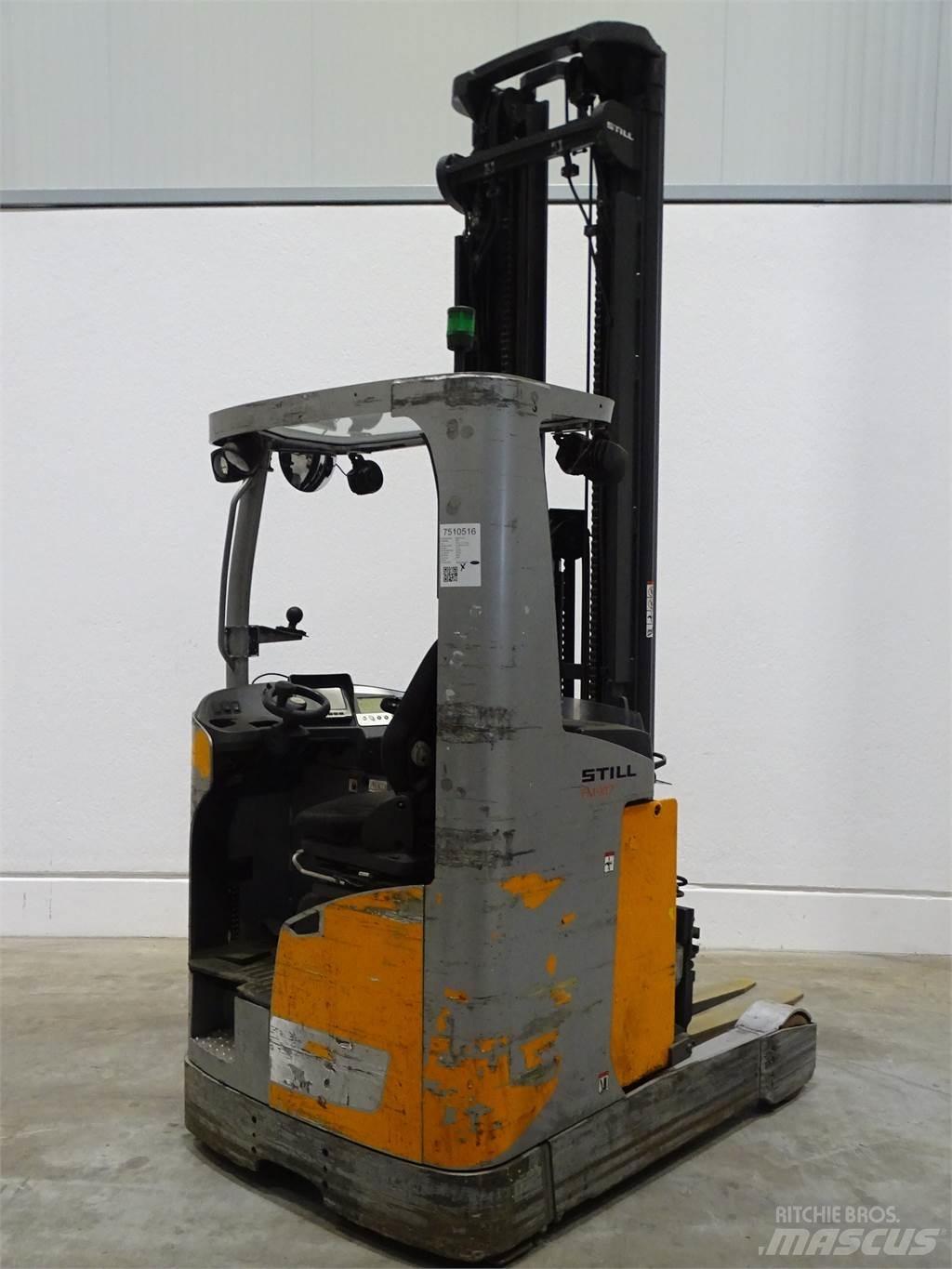 Still FM-X17 Reach trucks
