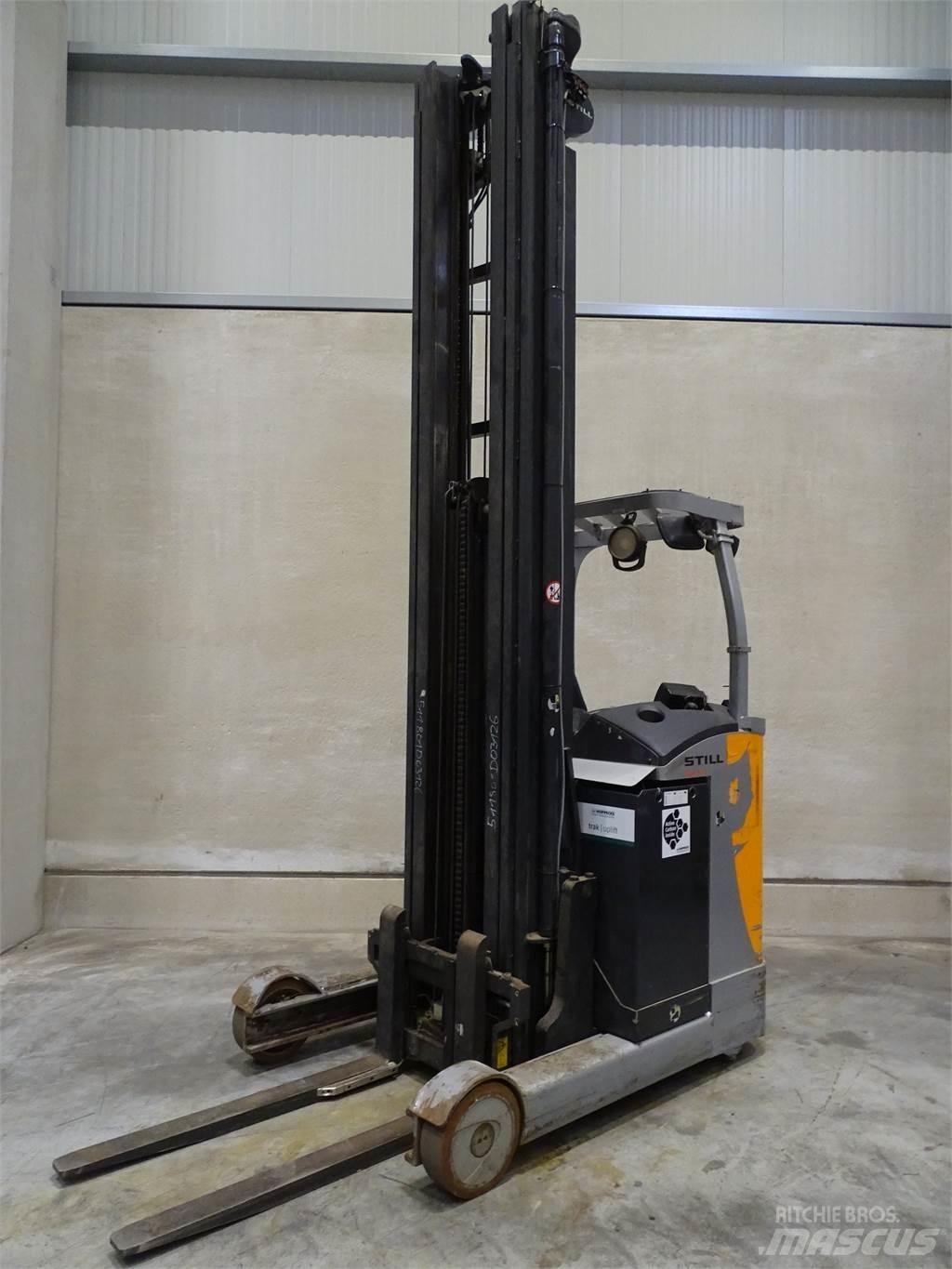 Still FM-X17 Reach trucks