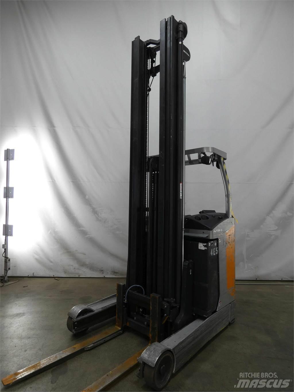 Still FM-X17 Reach trucks