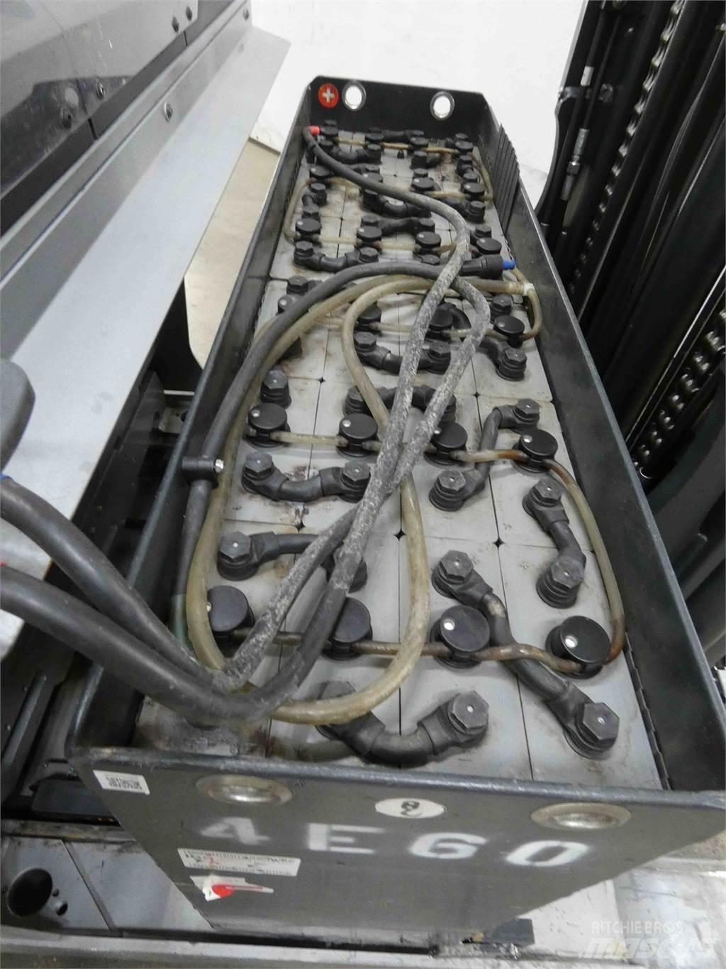 Still FM-X17 Reach trucks