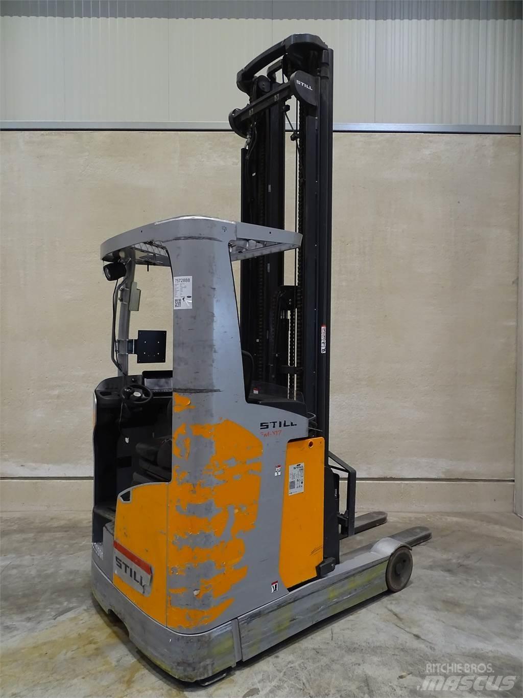 Still FM-X17 Reach trucks