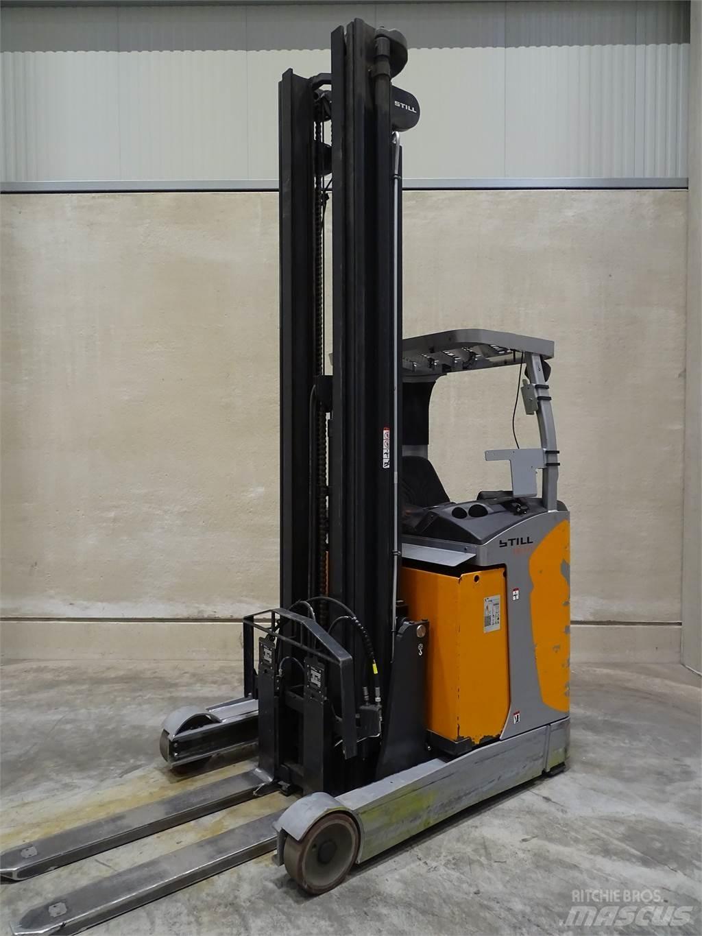 Still FM-X17 Reach trucks