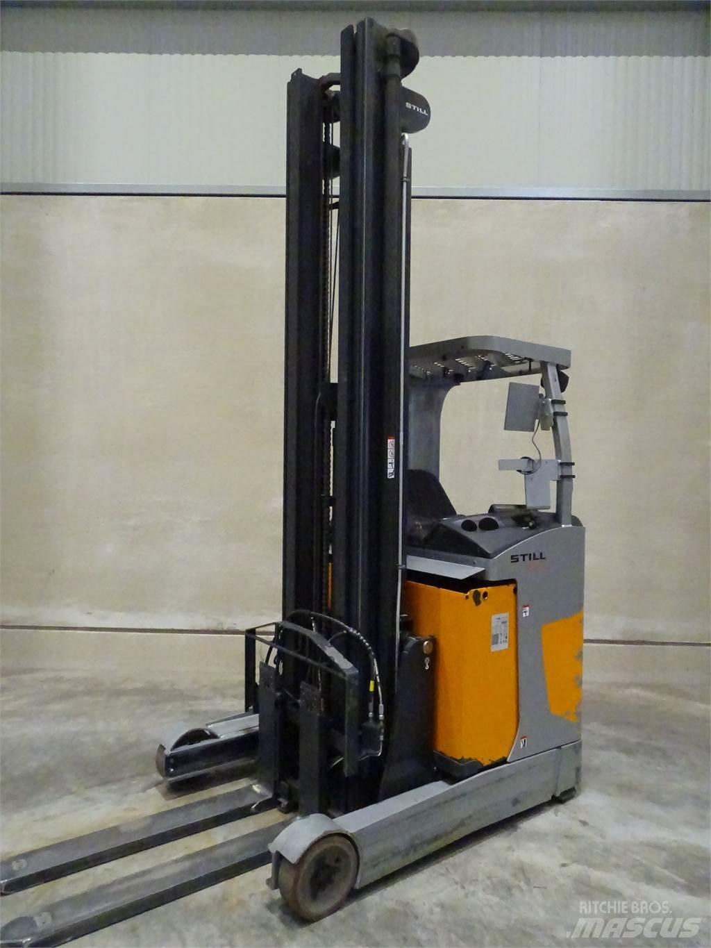Still FM-X17 Reach trucks