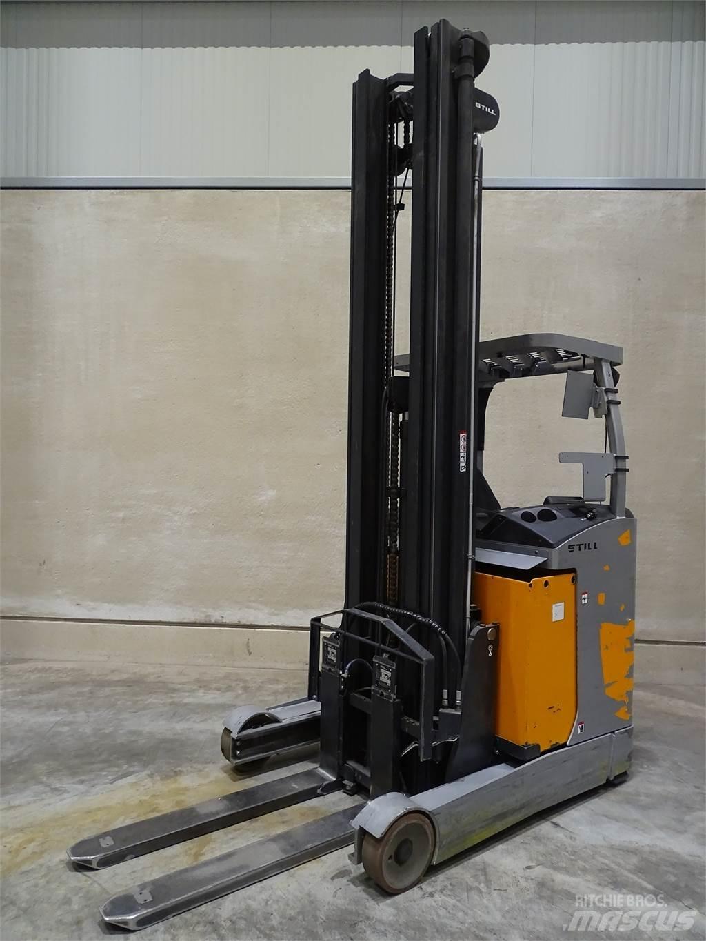 Still FM-X17 Reach trucks