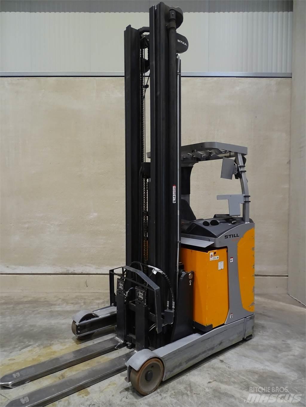 Still FM-X17 Reach trucks
