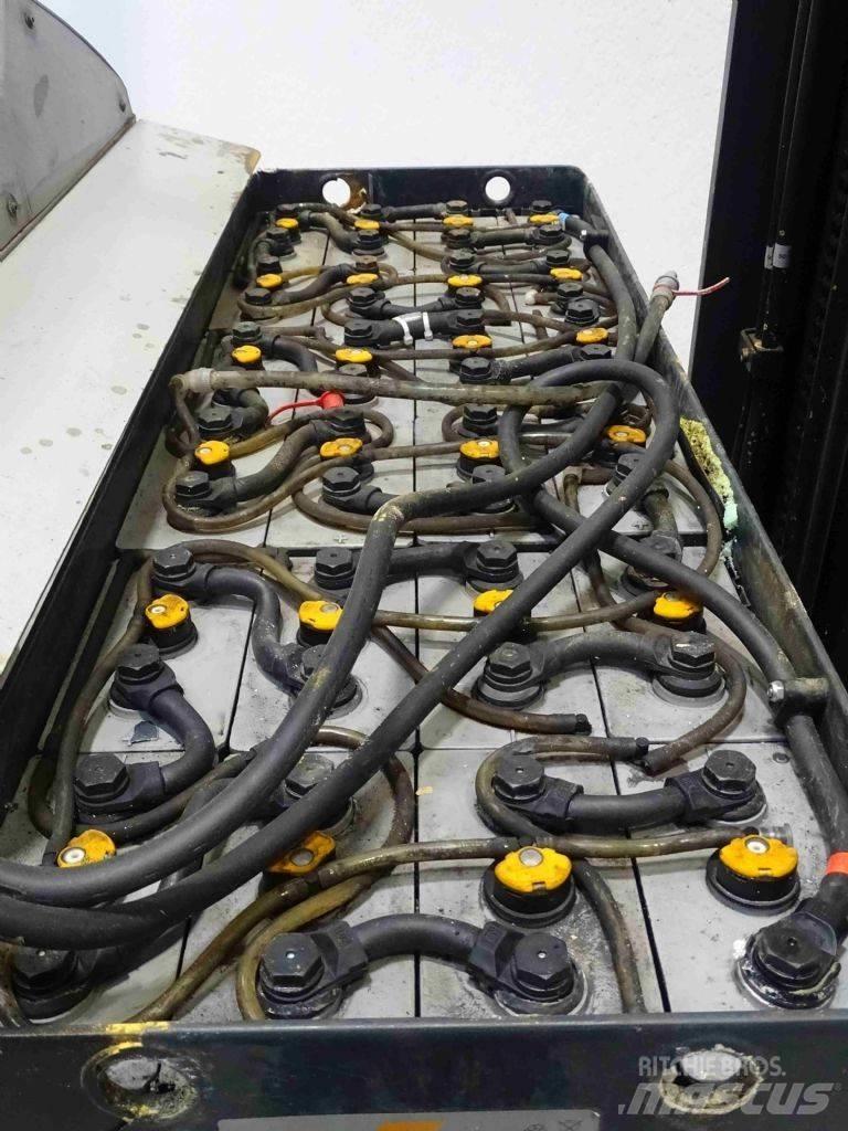 Still FM-X20 Reach trucks
