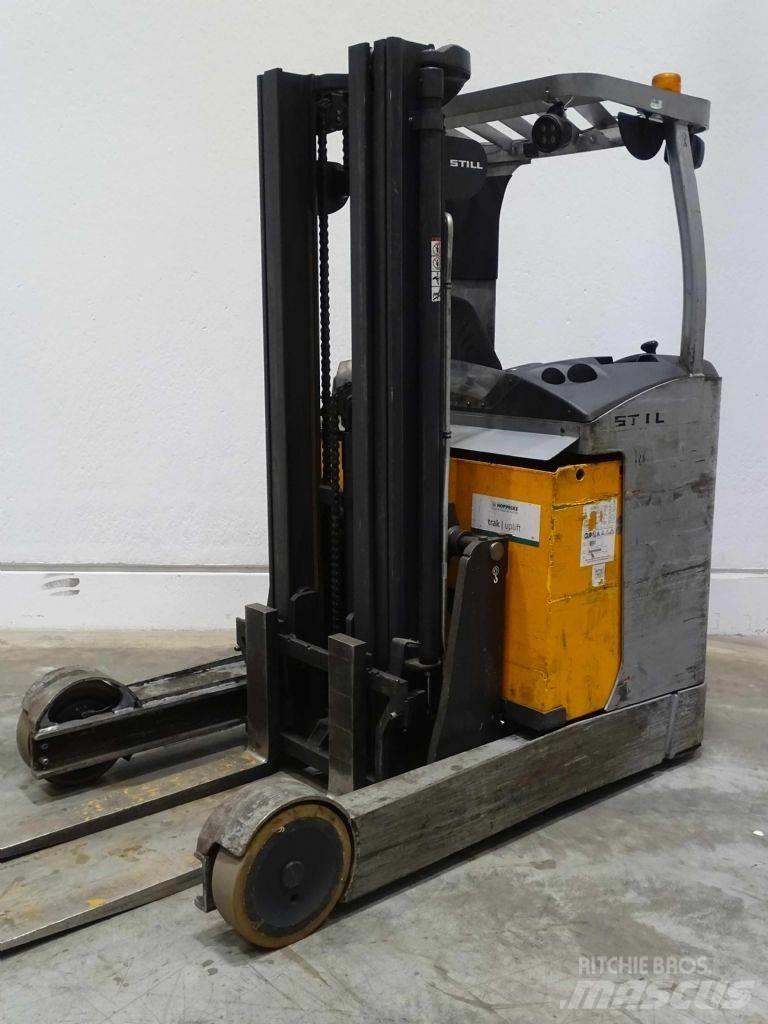Still FM-X25 Reach trucks