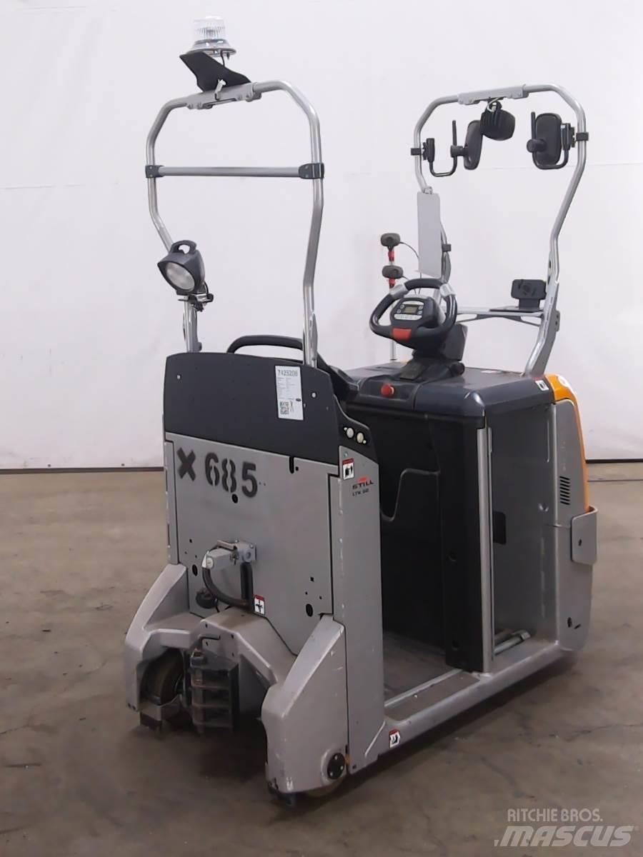 Still LTX50 Towing trucks