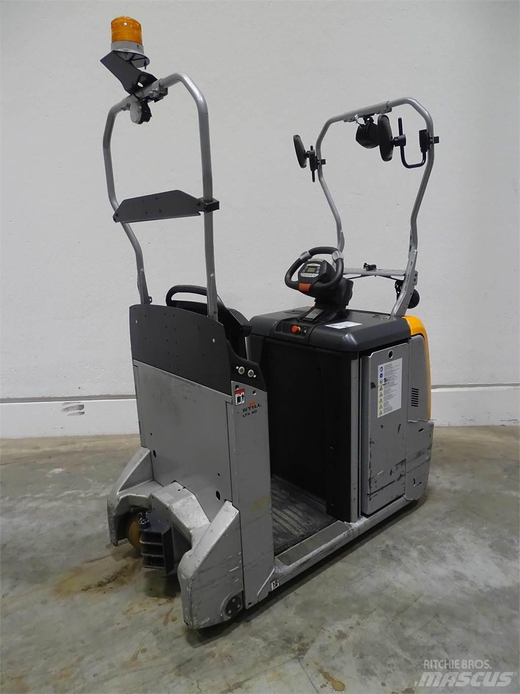 Still LTX50 Towing trucks