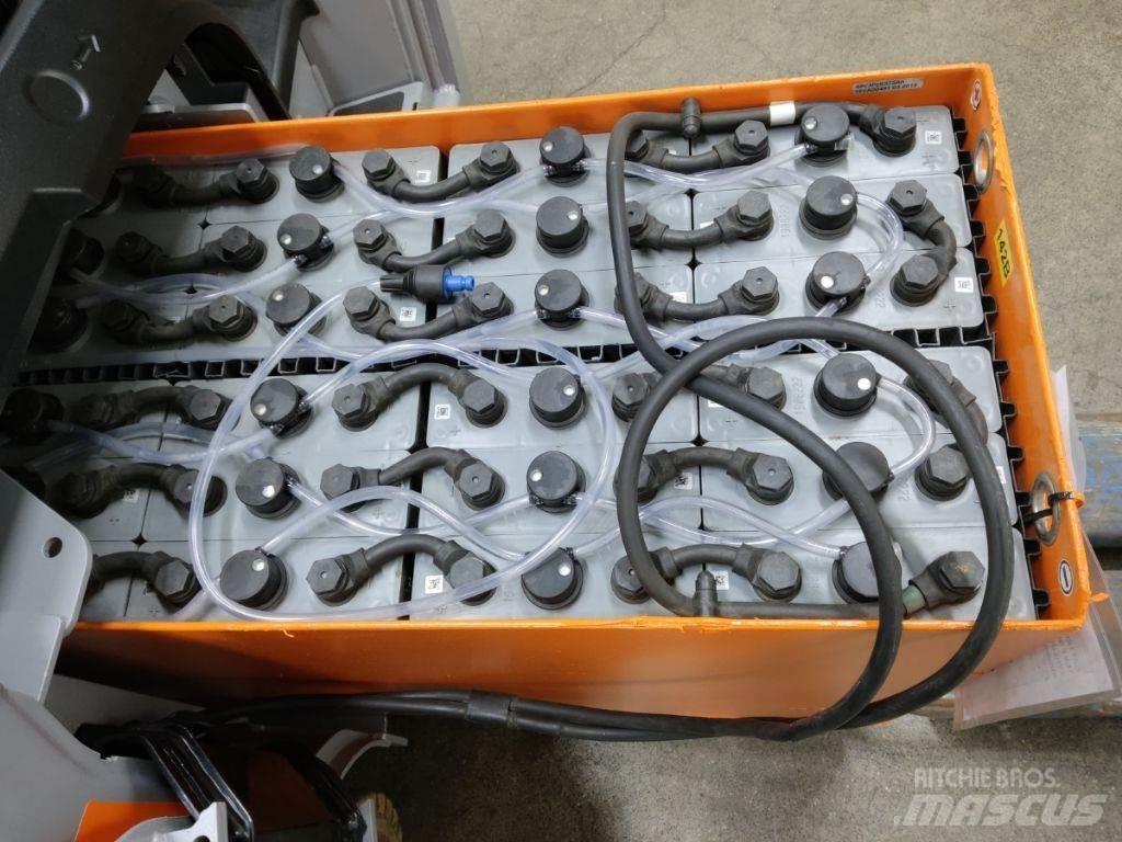 Still LTX70 Towing trucks