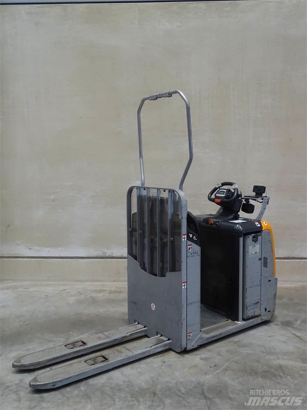 Still OPX-L12 Low lift order picker