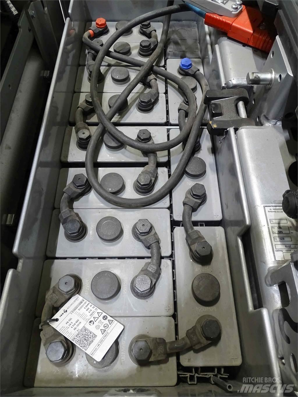 Still OPX20 Low lift order picker