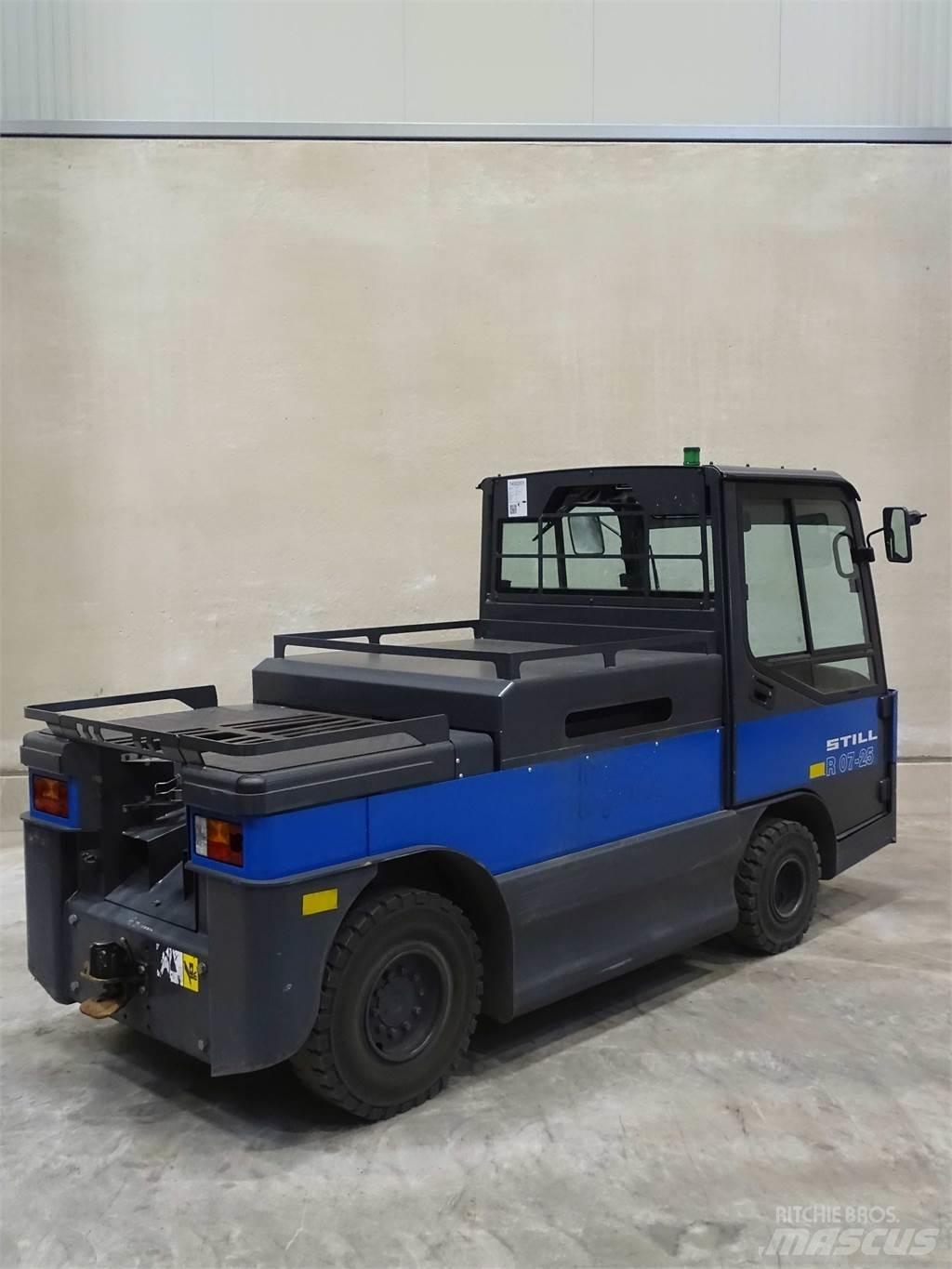 Still R07-25 Towing trucks
