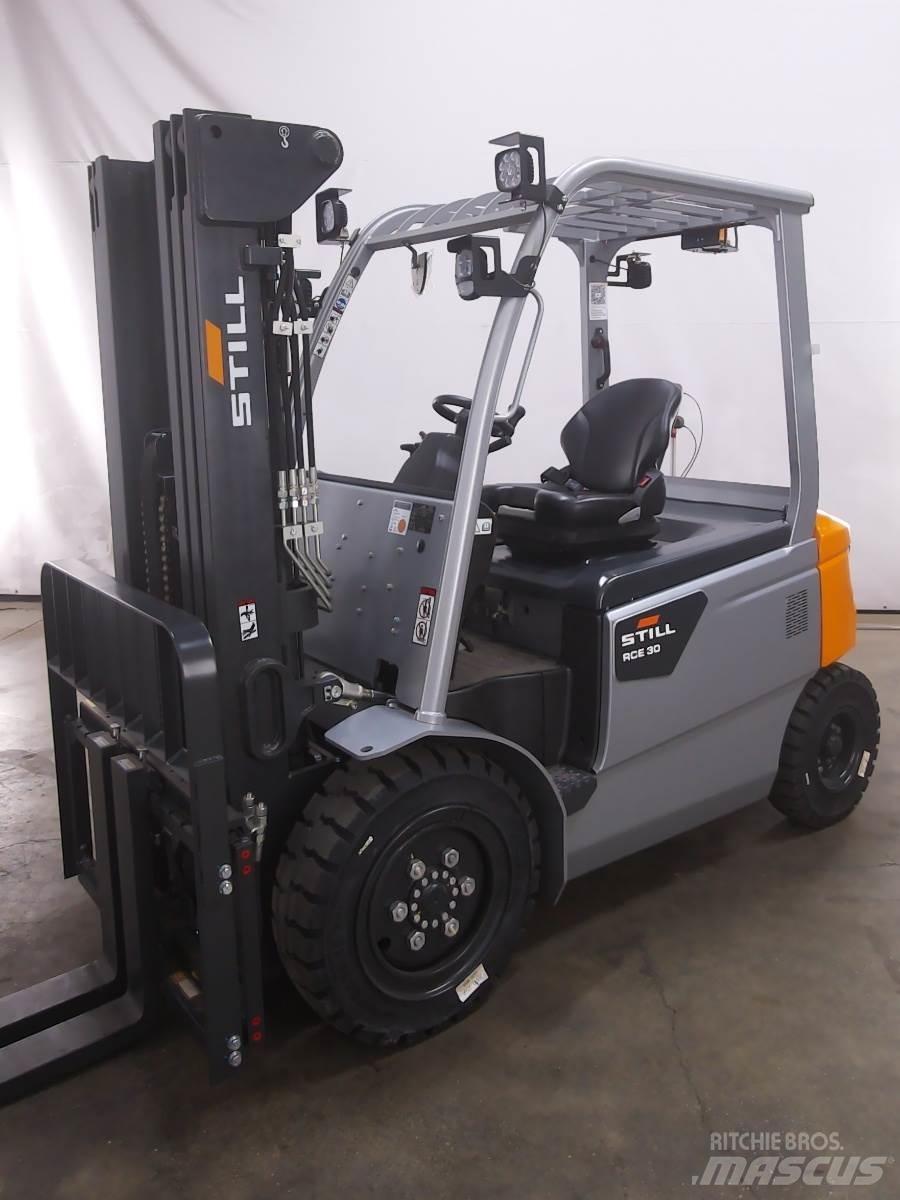 Still RCE30 Electric forklift trucks