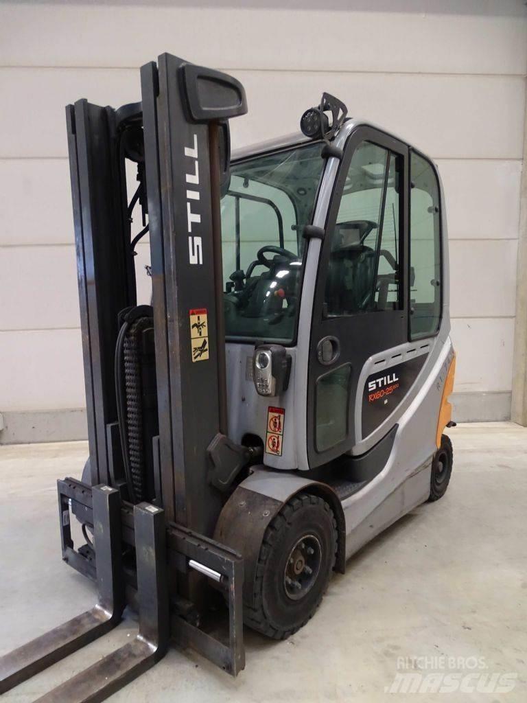 Still RX60-25/600 Electric forklift trucks