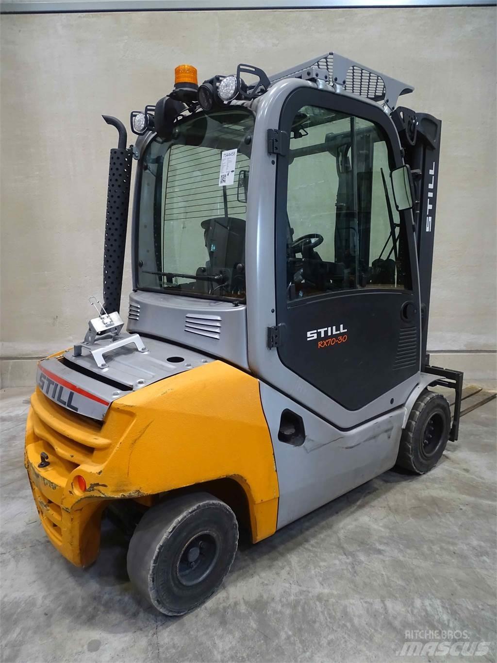 Still RX70-30 Diesel trucks