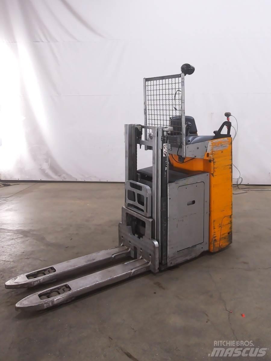 Still SXD20 Pedestrian stacker