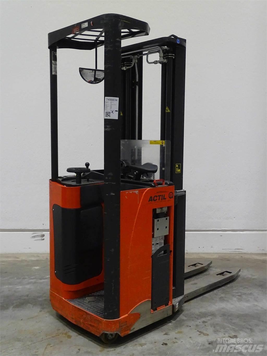  Weitere L13 Reach trucks