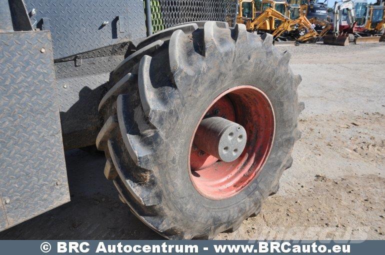 CLAAS Axion 870 Tractors