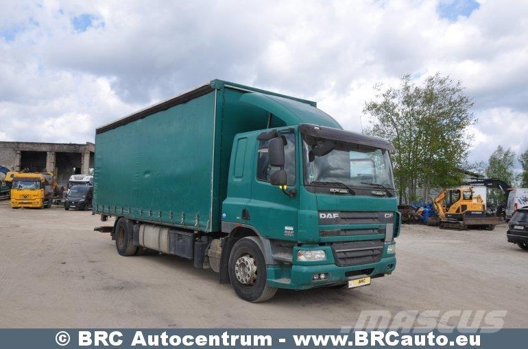 DAF CF 75.310 Curtainsider trucks