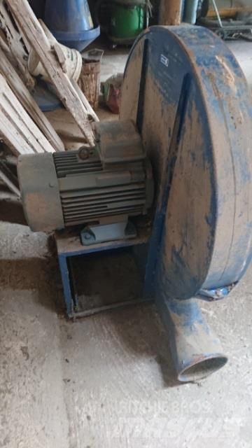  JKF Receiving hoppers, blowers and elevators