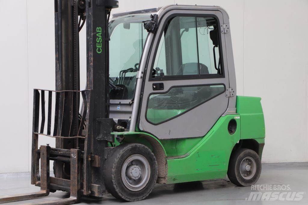Cesab M325D Diesel trucks