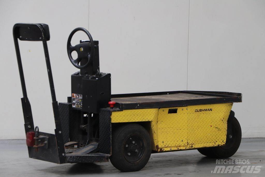 Cushman  Towing trucks