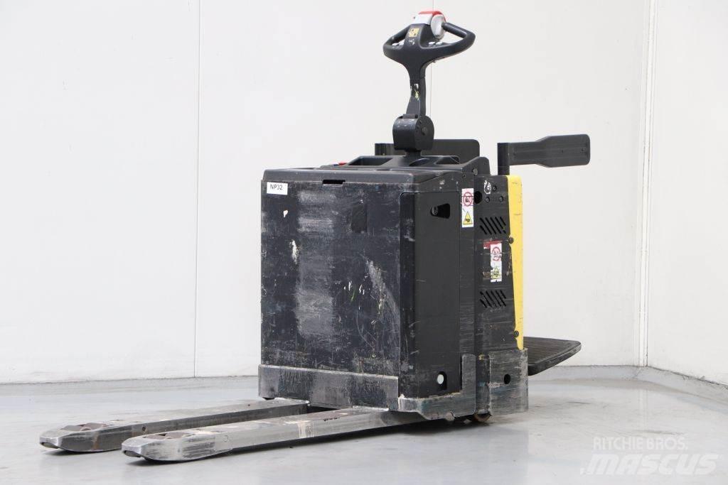 Hyster P2.0S Low lifter