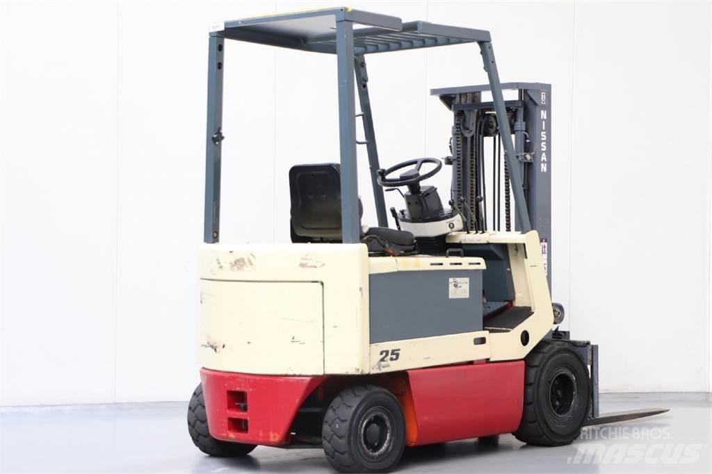 Nissan UM02L25U Electric forklift trucks