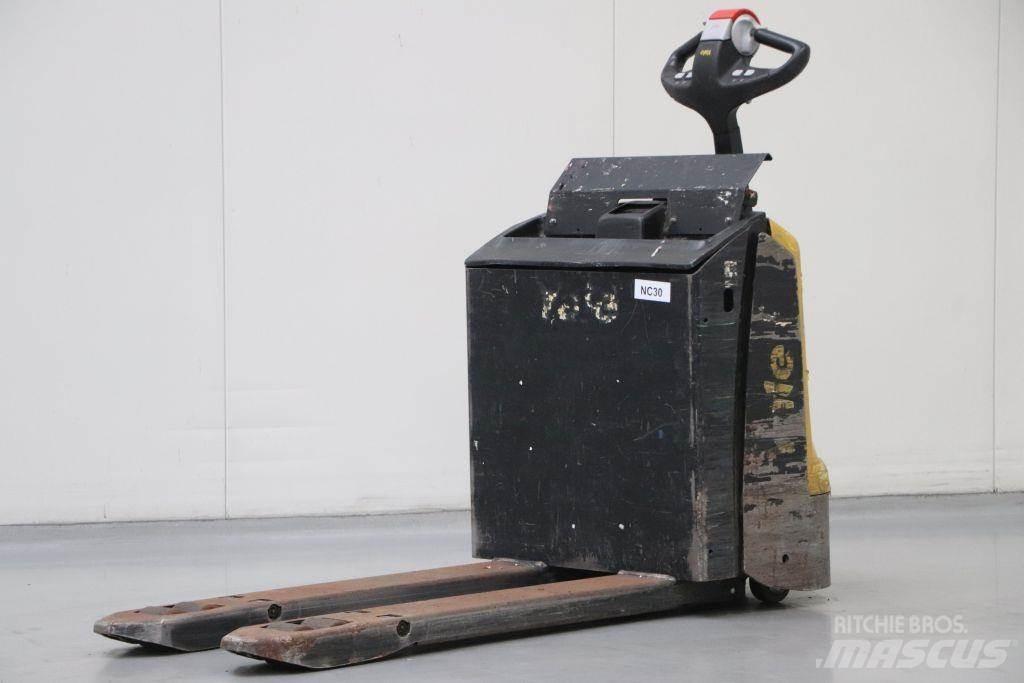 Yale MP16 Low lifter