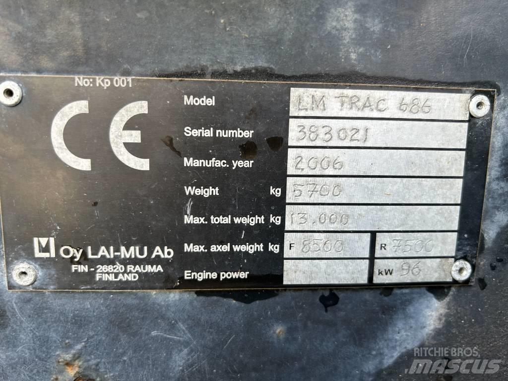 LM Trac 686 Compact tractors