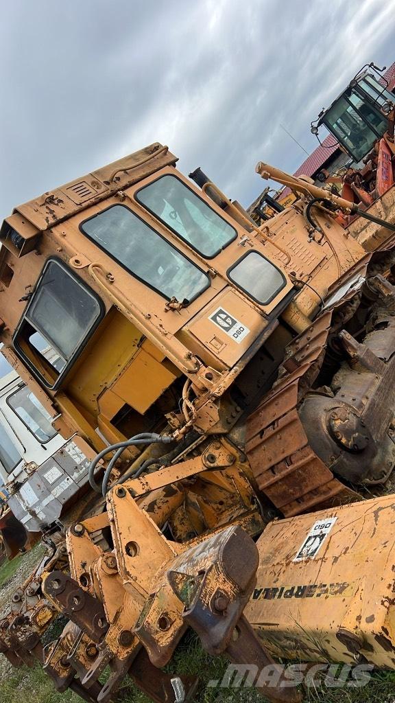 CAT D 6 D Cabins and interior