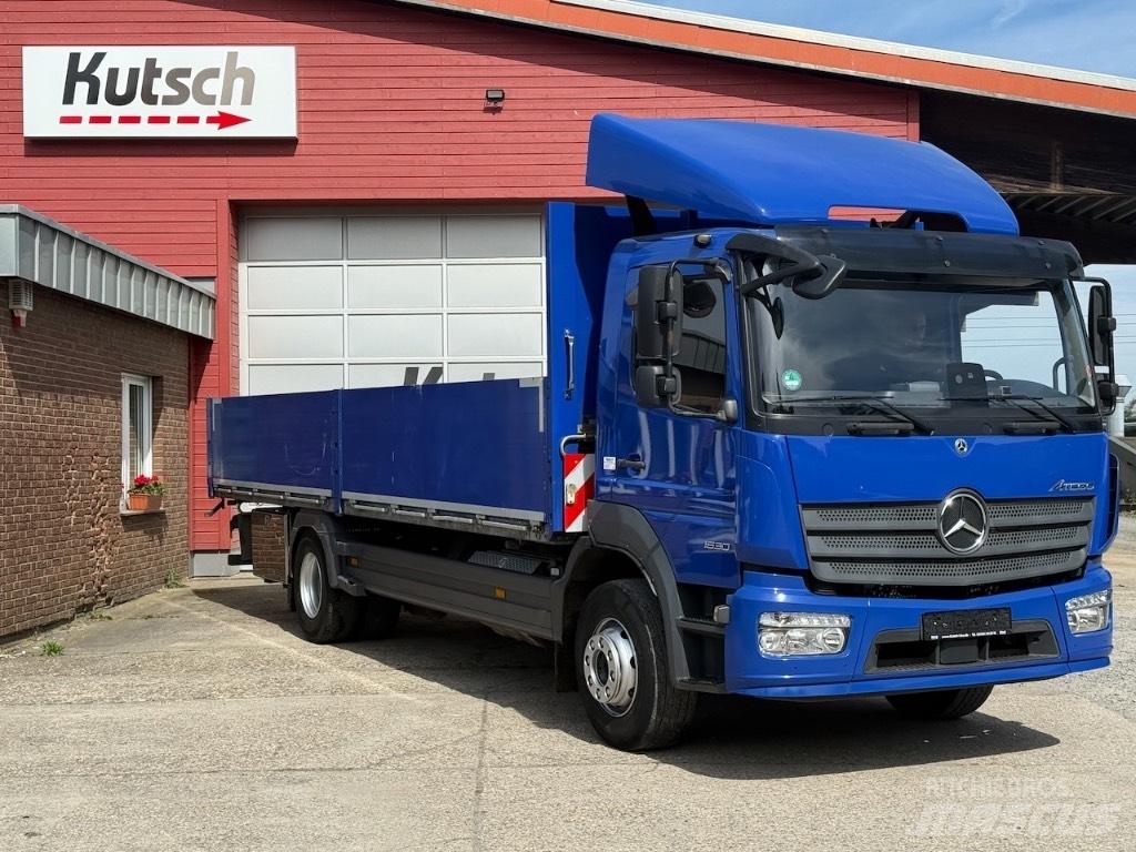 Mercedes-Benz 1630L Flatbed / Dropside trucks