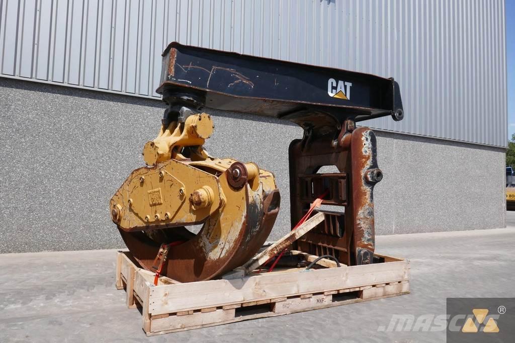 CAT 525D Grapple Transportation - Others
