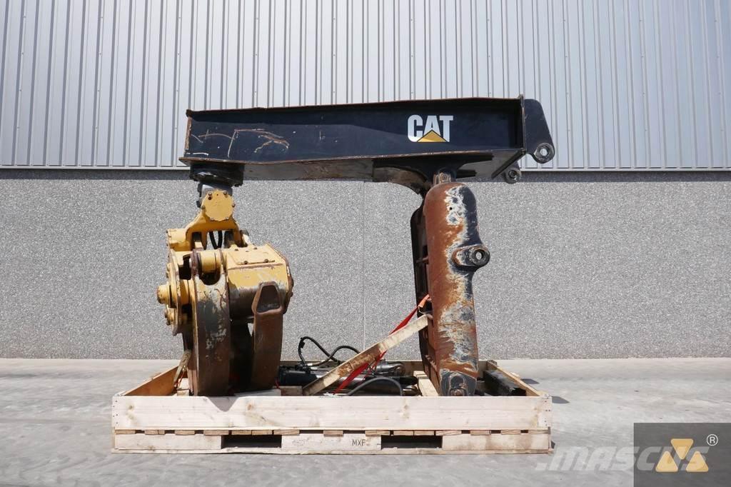 CAT 525D Grapple Transportation - Others