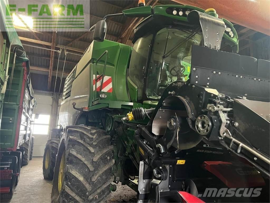 John Deere T670 Combine harvesters