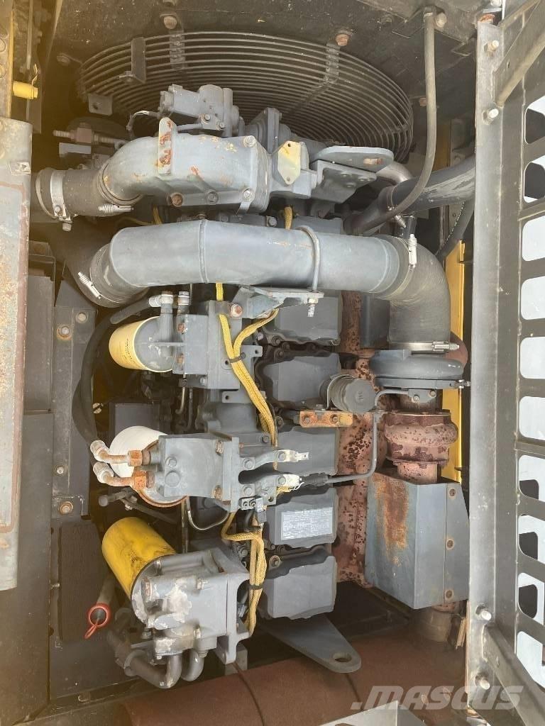 Komatsu PC 400-8 Crawler excavators