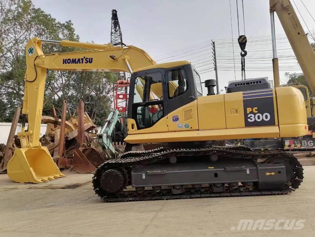 Komatsu PC 300 Crawler excavators