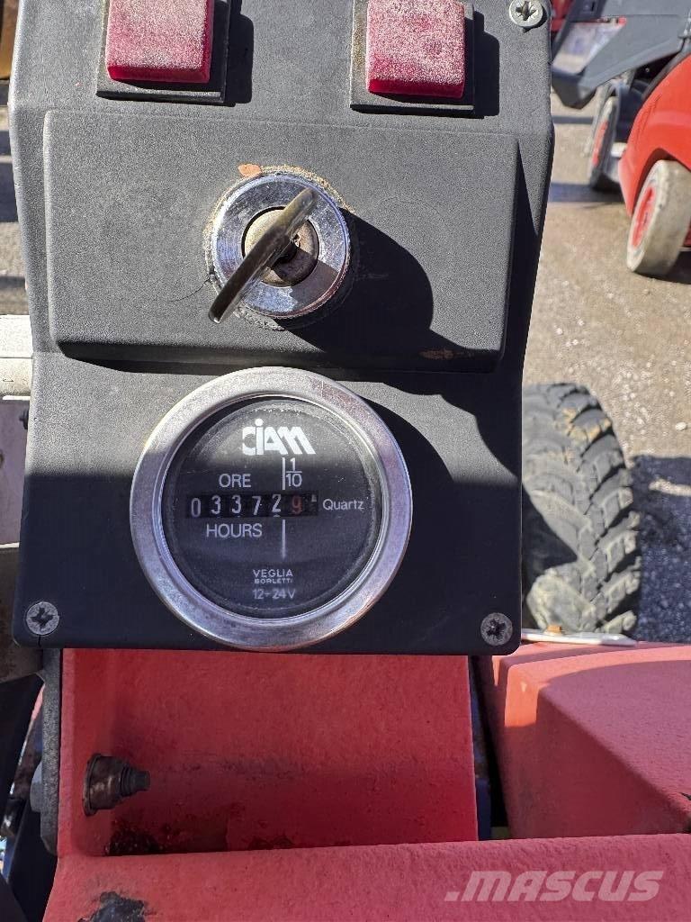 Kaiser Kama x3 Wheeled excavators