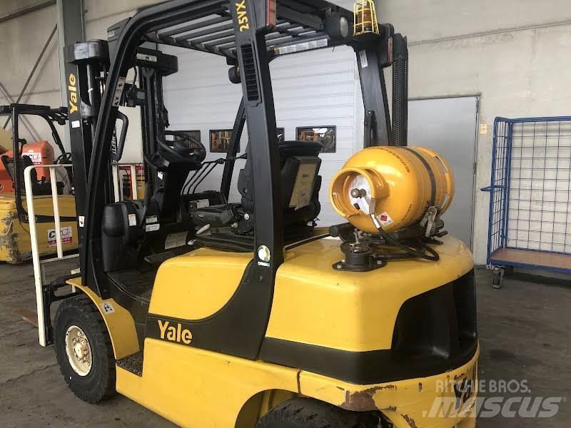 Yale GLP25VX LPG trucks