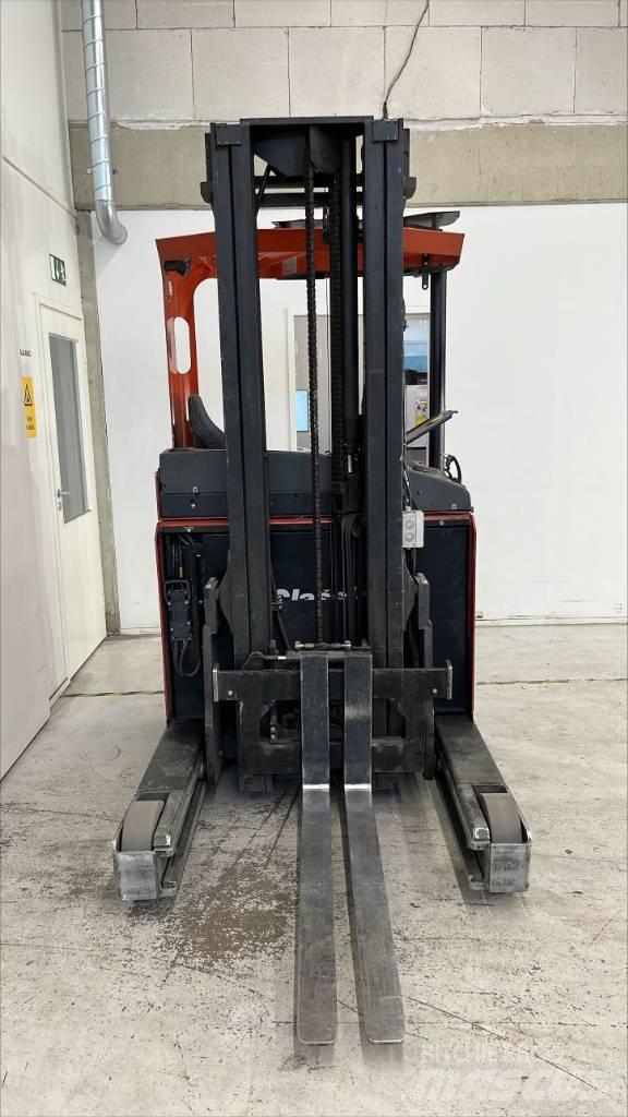 BT RR E 180 Reach trucks
